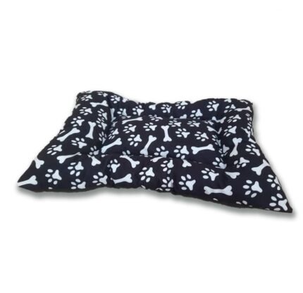 CUCHITA NEGRA CON HUESITO